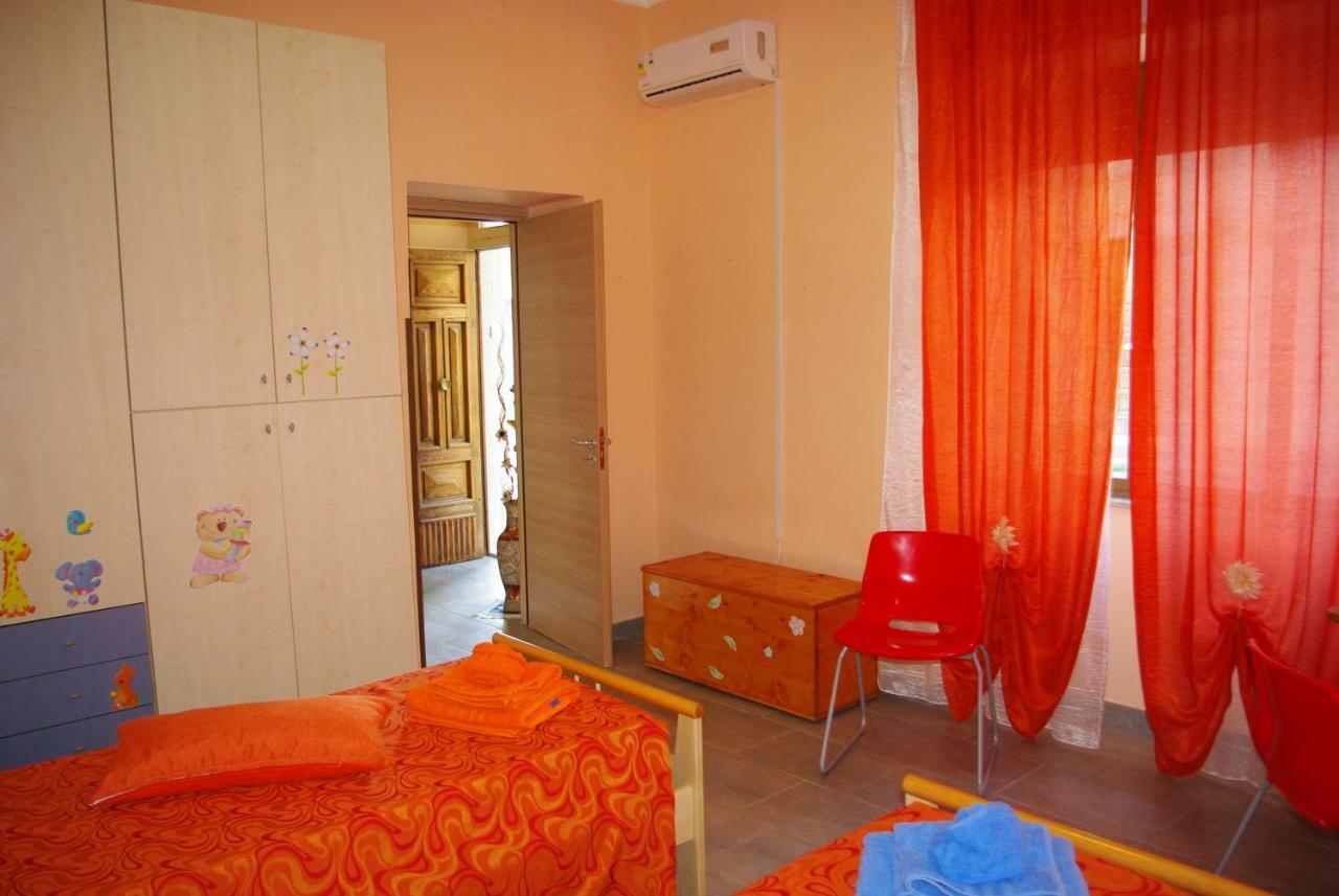 فيبو فالينتيا مارينا B&B Patrizialuna الغرفة الصورة